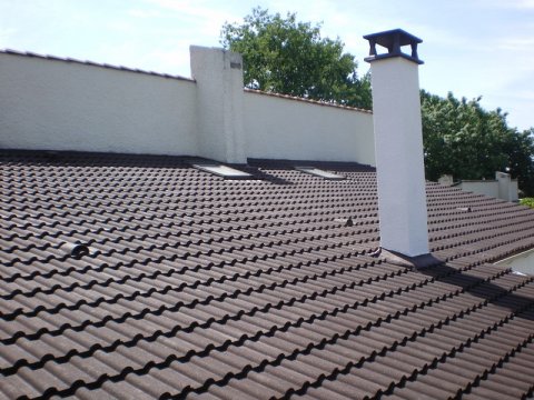 Devis pour pose et installation de tuiles mécaniques à Créteil sur toiture de maison individuelle